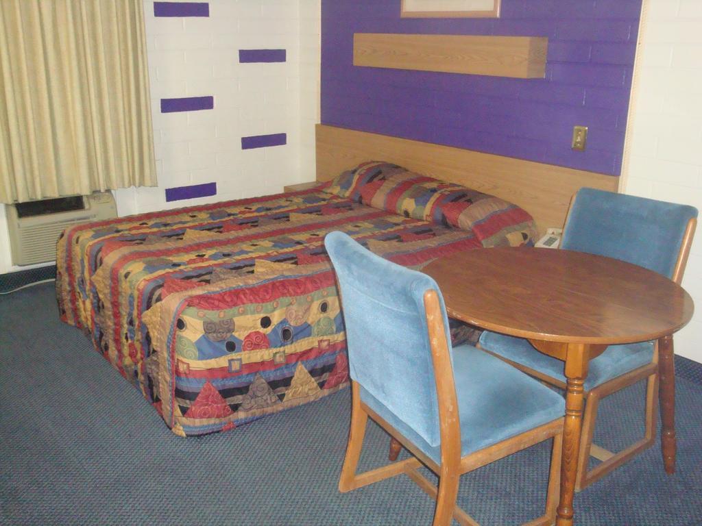 לייק הבאסו סיטי Travelers Inn Lake Havasu חדר תמונה