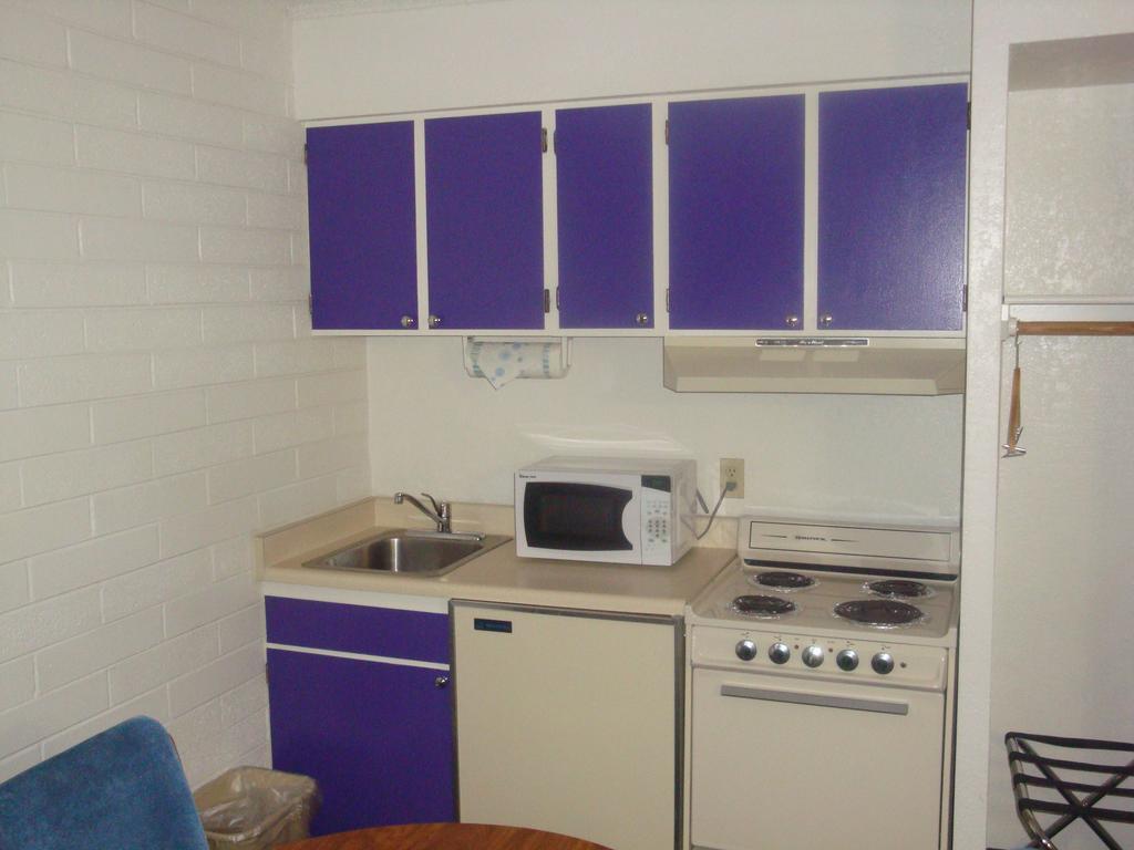 לייק הבאסו סיטי Travelers Inn Lake Havasu חדר תמונה