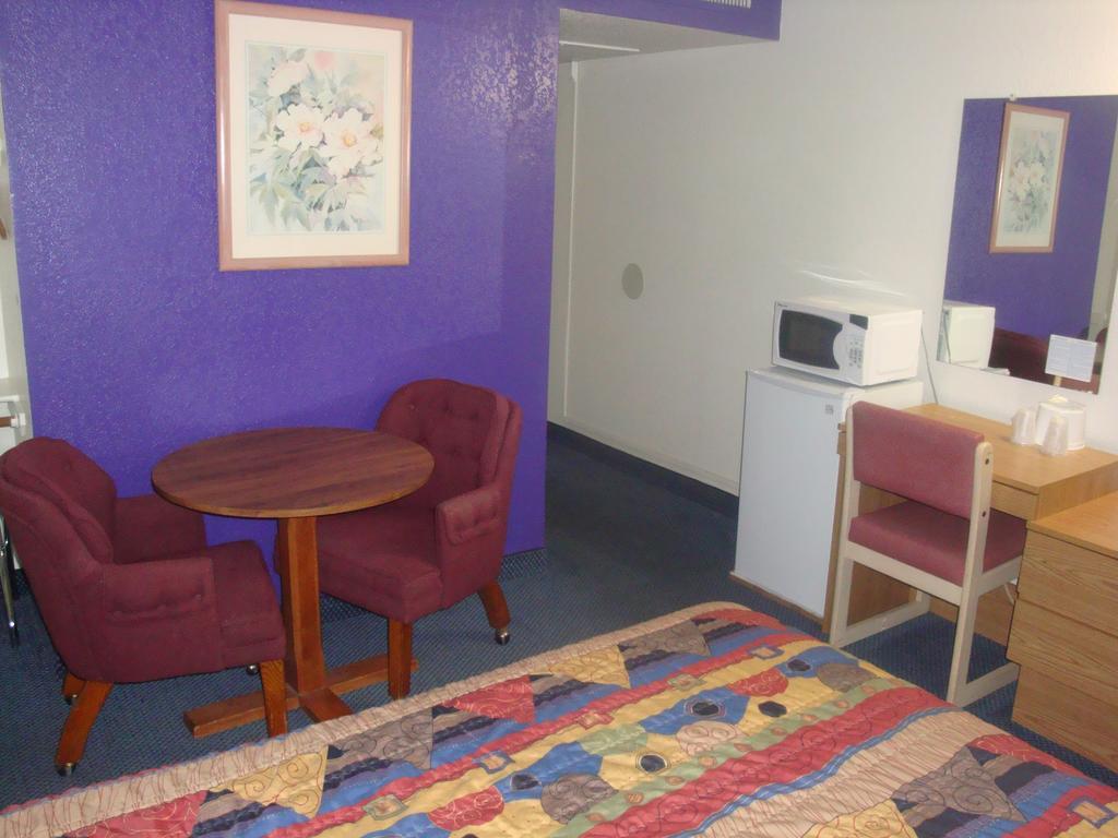 לייק הבאסו סיטי Travelers Inn Lake Havasu חדר תמונה