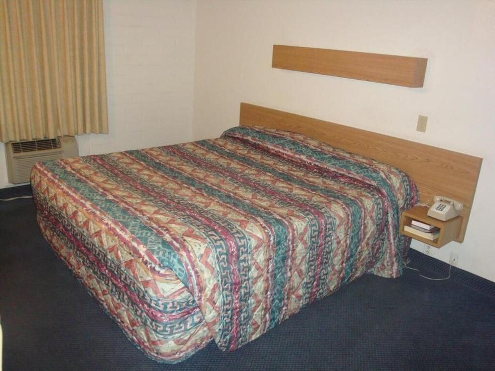 לייק הבאסו סיטי Travelers Inn Lake Havasu מראה חיצוני תמונה
